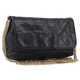 CHANEL Matelasse Schultertasche mit Kette aus Lammleder Schwarz Gold CC Auth bs36849A