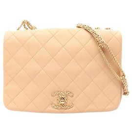 Bolsa de Ombro Chanel Matelassé