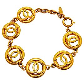 Pulsera de dijes Chanel chapada en oro
