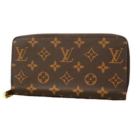Louis Vuitton Monogram Zippy Wallet