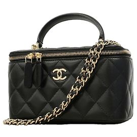 Chanel Matelassé Schultertasche mit Kette