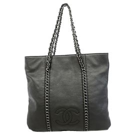 Saco Tote Chanel em couro preto