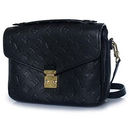 Louis Vuitton, Bolsa Pochette Metis Empreinte Preta
