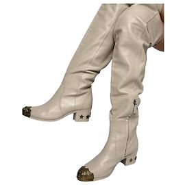 Beige Leder Stiefel/Bootie von Chanel Paris Dallas mit Metallkappe, Größe 40, gebraucht