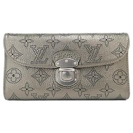 Louis Vuitton Mahina Portefeuille Amelia Wallet