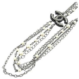 Chanel Halskette Schwarz und Weiß