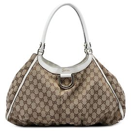 Bolsa de Ombro Gucci Abbey D Ring em Lona GG Bege
