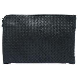 Bottega Veneta Clutch aus grauem Nappa Intrecciato