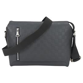 Louis Vuitton Discovery Messenger PM N42415