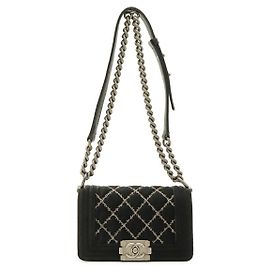 Chanel Boy Matelassé Schultertasche mit Kette