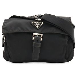 Bolsa Tiracolo Prada com Logotipo Triangular