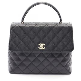 Chanel Matelassé Handtasche aus schwarzem genarbtem Kalbsleder