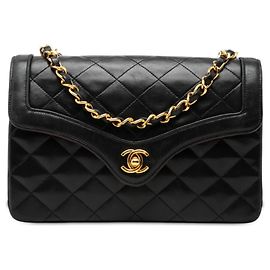 Bolsa de Ombro com Corrente Chanel Coco Mark Matelassé