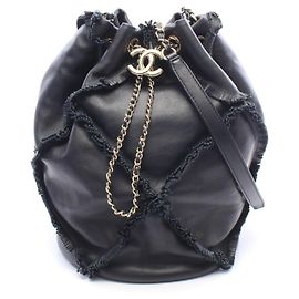 Bolso bucket Chanel Coco Mark con flecos