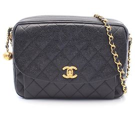 Chanel Matelassé Schultertasche Schwarz