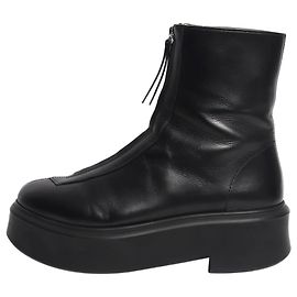 The row Botas de cuero negras con cremallera frontal - size EU 39 (UK 6)