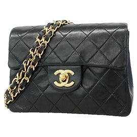 Chanel Mini Matelassé Schultertasche mit Kette