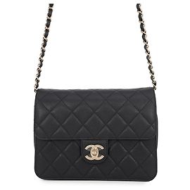 Borsa a tracolla Chanel Matelasse con catena in nero