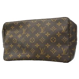 Pouch Louis Vuitton Monogram Toilette 28