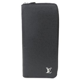 Louis Vuitton Taiga Zippy Wallet Vertical M30317
