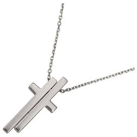 Collar de Cruz Gucci en Oro Blanco 18K