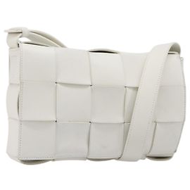Borsa Bottega Veneta Maxi Intrecciato Cassette in pelle Bianco Argento Auth mr2874V