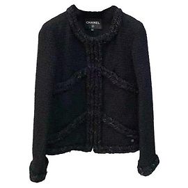 Chaquetas Chanel La Petite Veste Noire