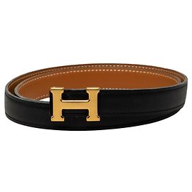 Cinturón reversible Constance H Hermès en cuero Box Calf y Courchevel negro