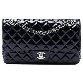 Borsa a tracolla Chanel Medium Classic Double Flap in vernice nera