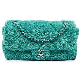 Borsa a tracolla Chanel Medium Quilted Terry Cloth Coco Beach Flap Verde