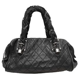 Chanel Bowler-Bag aus gestepptem schwarzem Leder
