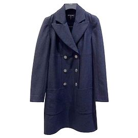 Gabardina Chanel de lana negra