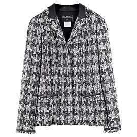 Chanel La Petite Veste Noire Jacken