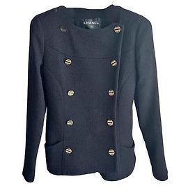Casacos Chanel La Petite Veste Noire