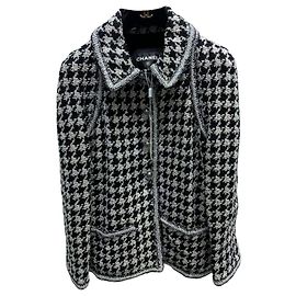 Chaquetas Chanel La Petite Veste Noire