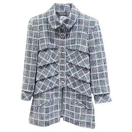 Chanel La Petite Veste Noire Jacken