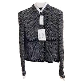 Chaquetas Chanel La Petite Veste Noire
