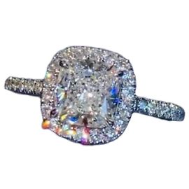 Anelli Harry Winston
