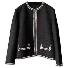 Céline Jacke aus Wolle Schwarz