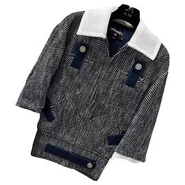 Chanel La Petite Veste Noire Jacken