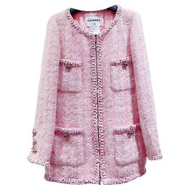 Chaquetas Chanel La Petite Veste Noire