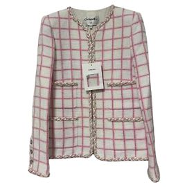 Chaquetas Chanel La Petite Veste Noire