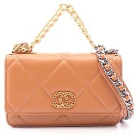 Bolsa de Ombro Two-Way Chanel 19 Dixneuf Matelassé