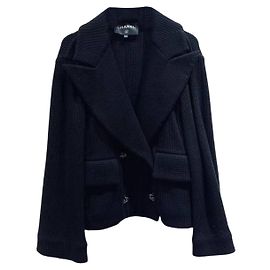 Chaquetas Chanel La Petite Veste Noire