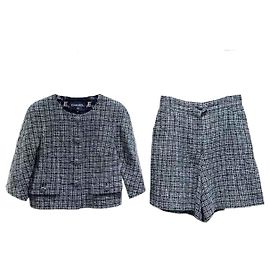 Chaquetas Chanel La Petite Veste Noire