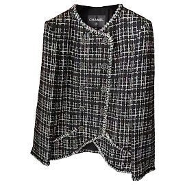 Chaquetas Chanel La Petite Veste Noire