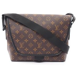 Bolsa de Ombro Louis Vuitton Magnetic Messenger Monogram Macassar