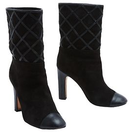 Chanel Gesteppte Stiefeletten aus schwarzem Wildleder EU 38.5