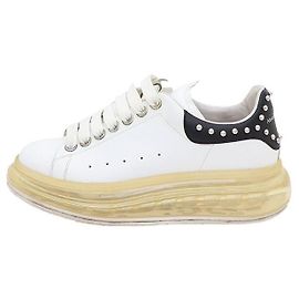 Alexander Mcqueen Sneakers con suola trasparente borchiata