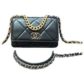 Sac à rabat Chanel 19